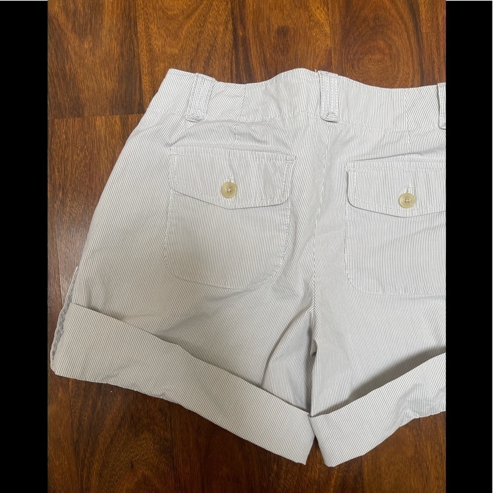 🩵 GAP Blue White Striped Cuffed Shorts Juniors Size 1 - Picture 6 of 8
